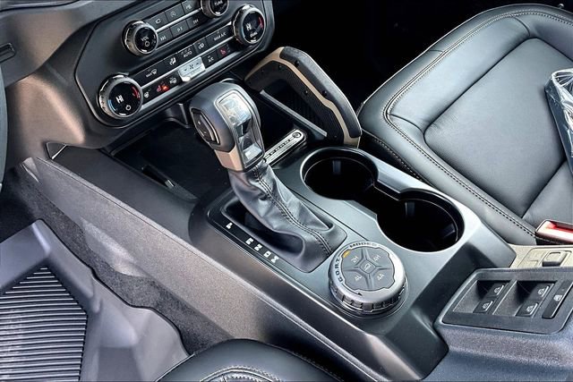 New 2025 Ford Bronco Badlands image 8