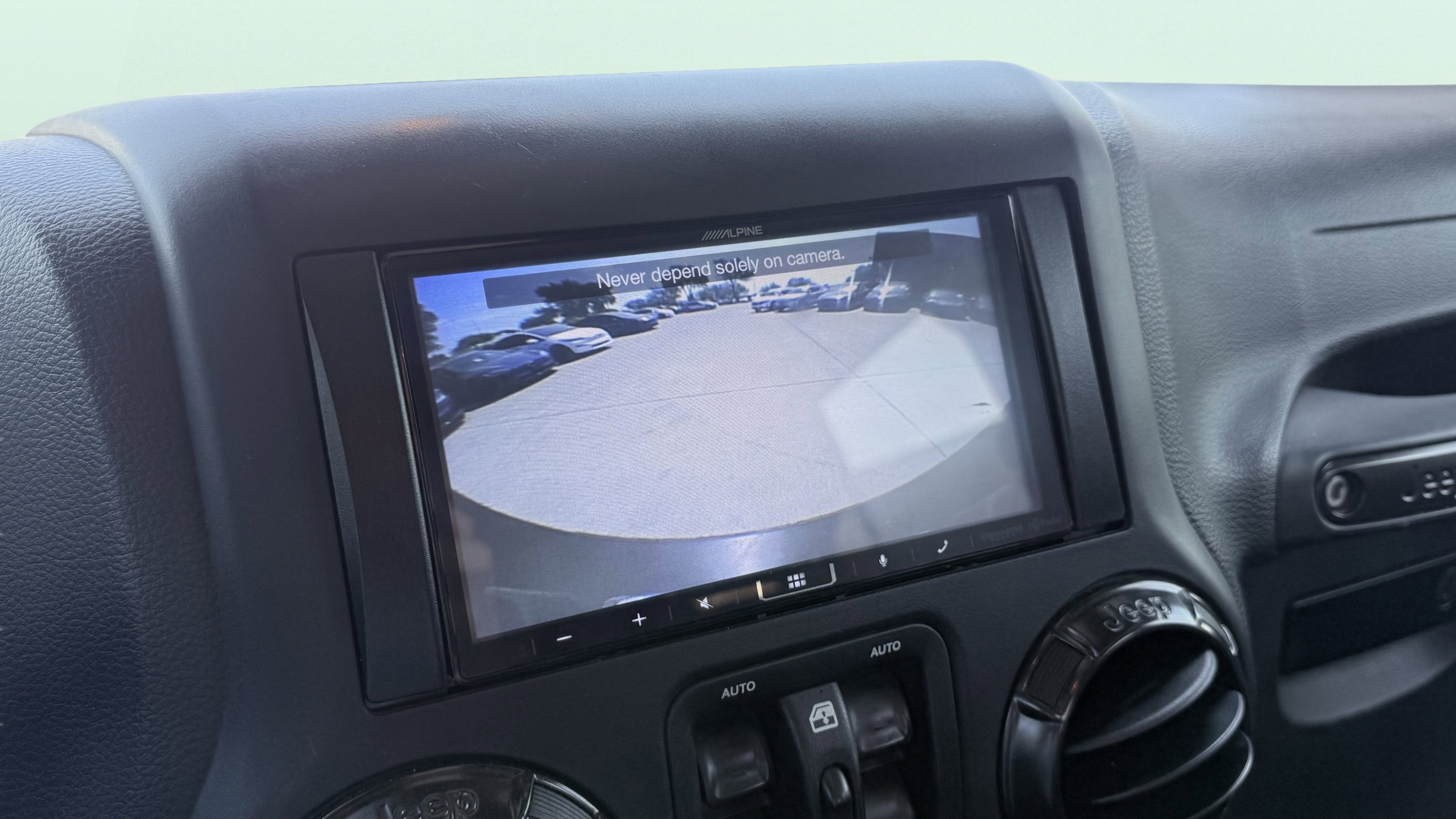 Used 2018 Jeep Wrangler Unlimited Rubicon AWD/4WD image 68