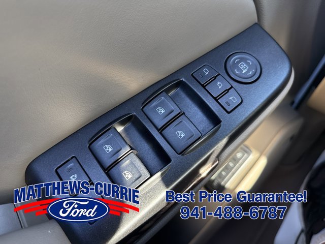 Used 2016 GMC Yukon SLT w/ Open Road Package AWD/4WD image 27