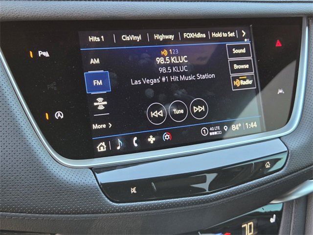 New 2025 Cadillac XT6 Luxury image 25