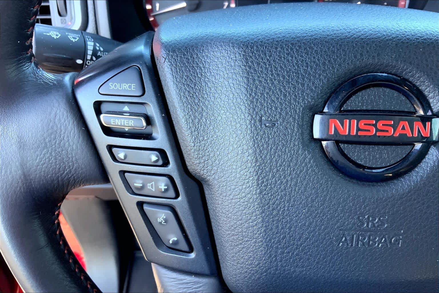 Used 2021 Nissan Titan PRO-4X w/ Pro-4x Convenience Package AWD/4WD image 24