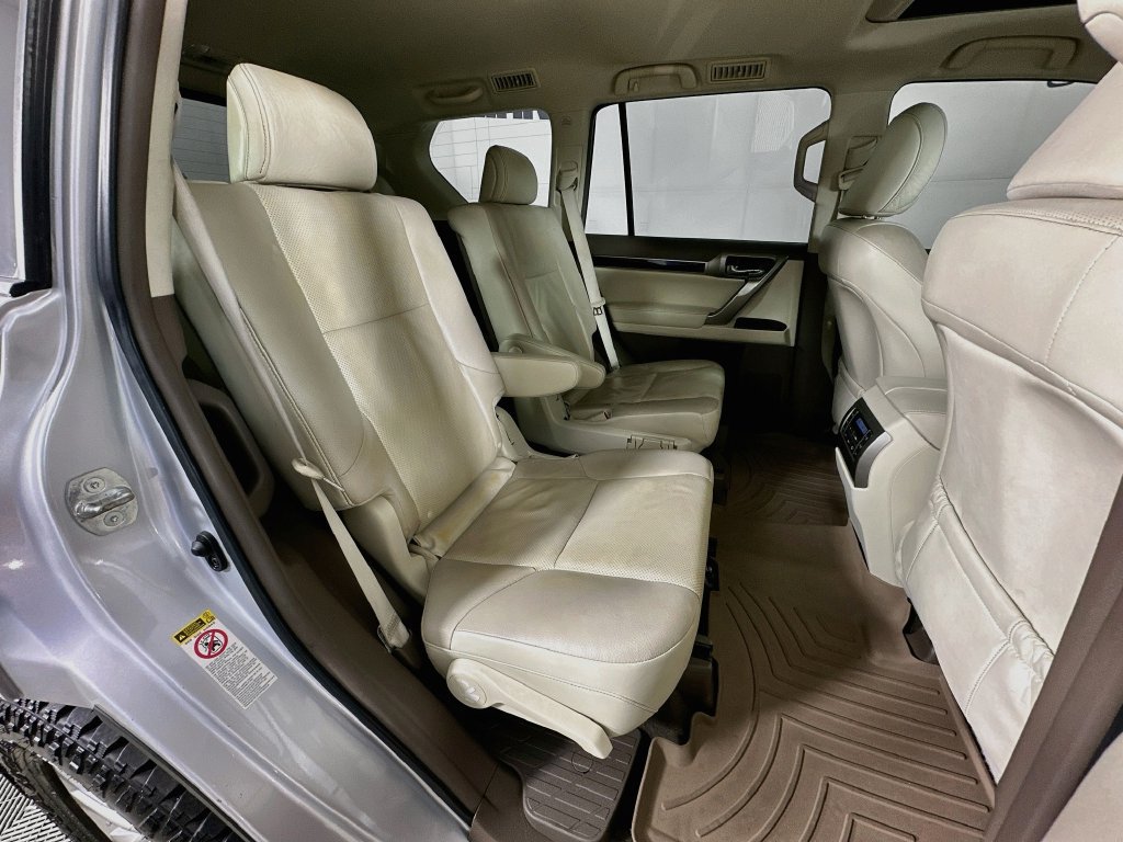 Used 2017 Lexus GX 460 Premium AWD/4WD image 34
