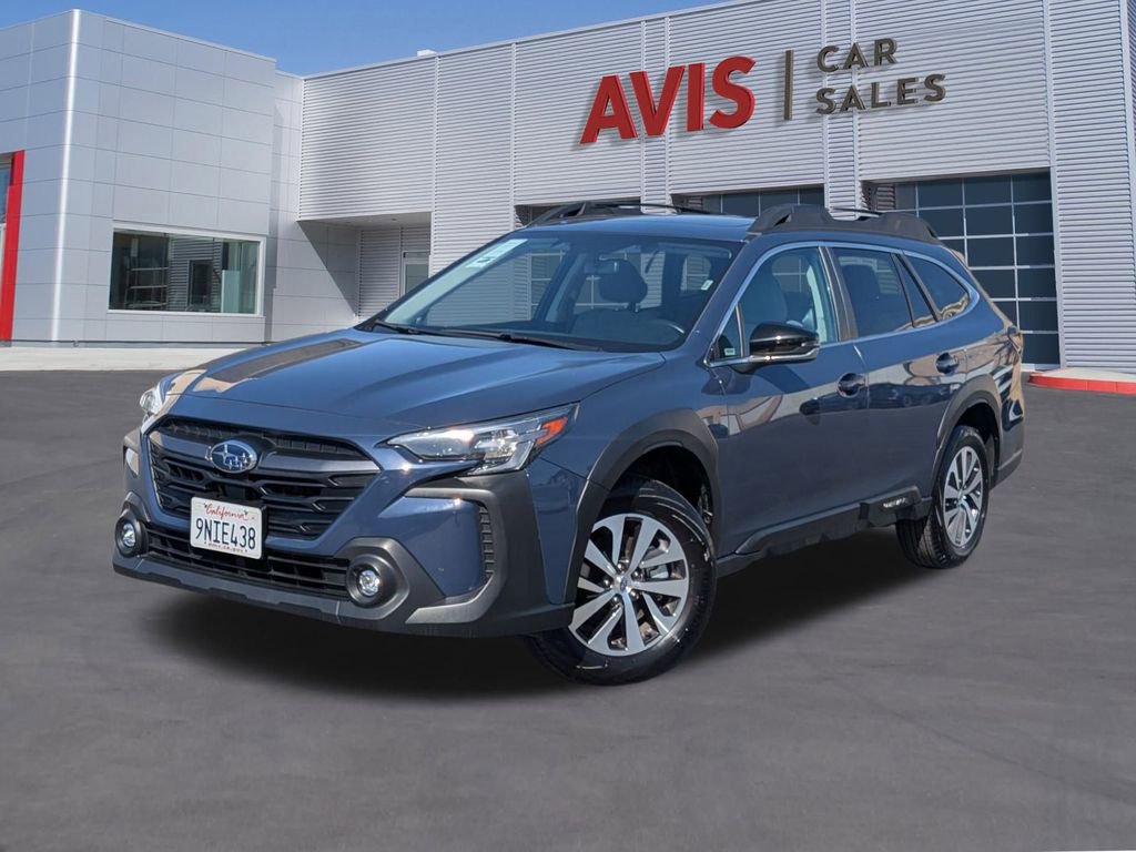 Used 2025 Subaru Outback Premium image 1