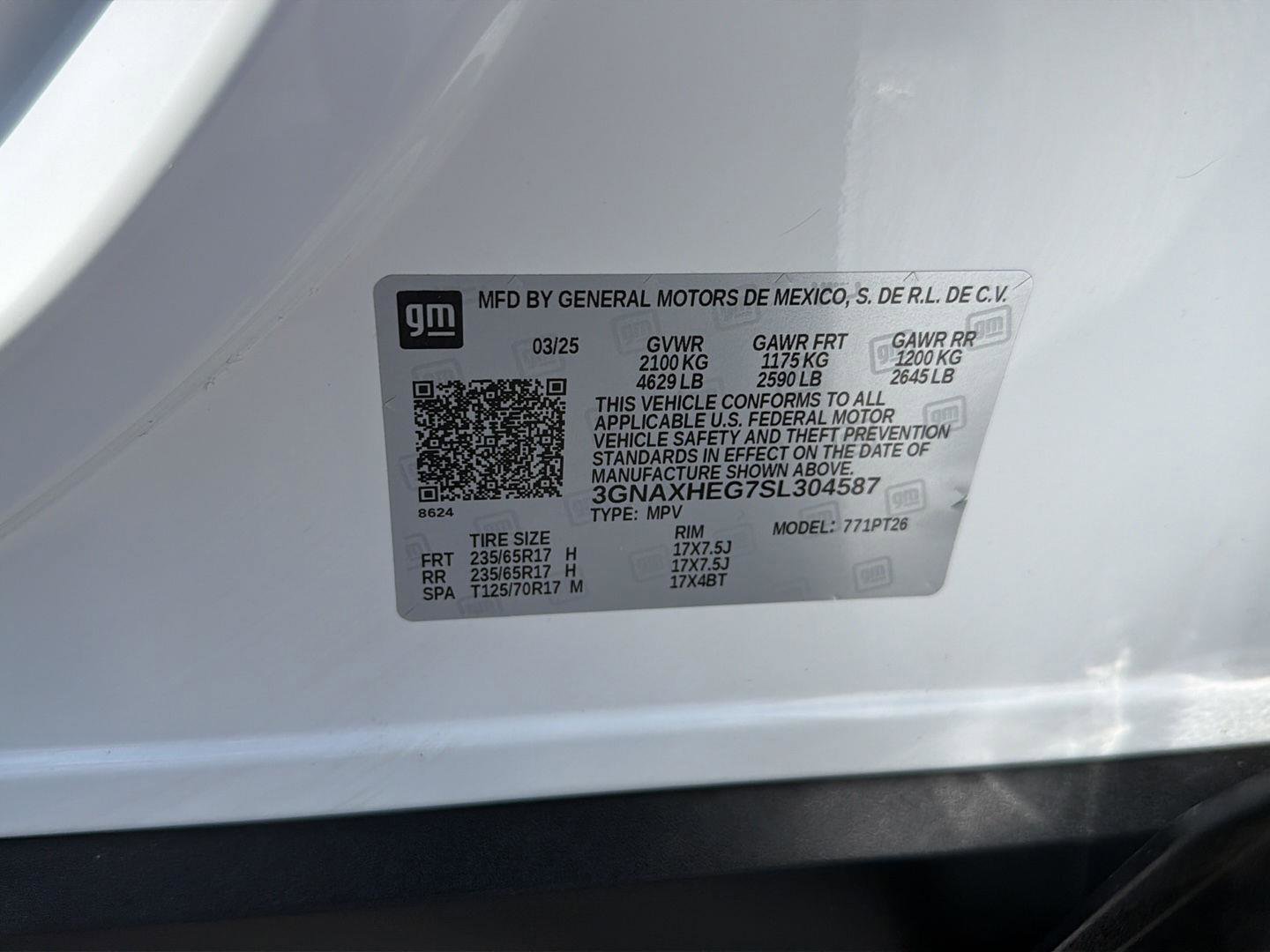Used 2025 Chevrolet Equinox LT w/ Convenience Package II FWD image 42