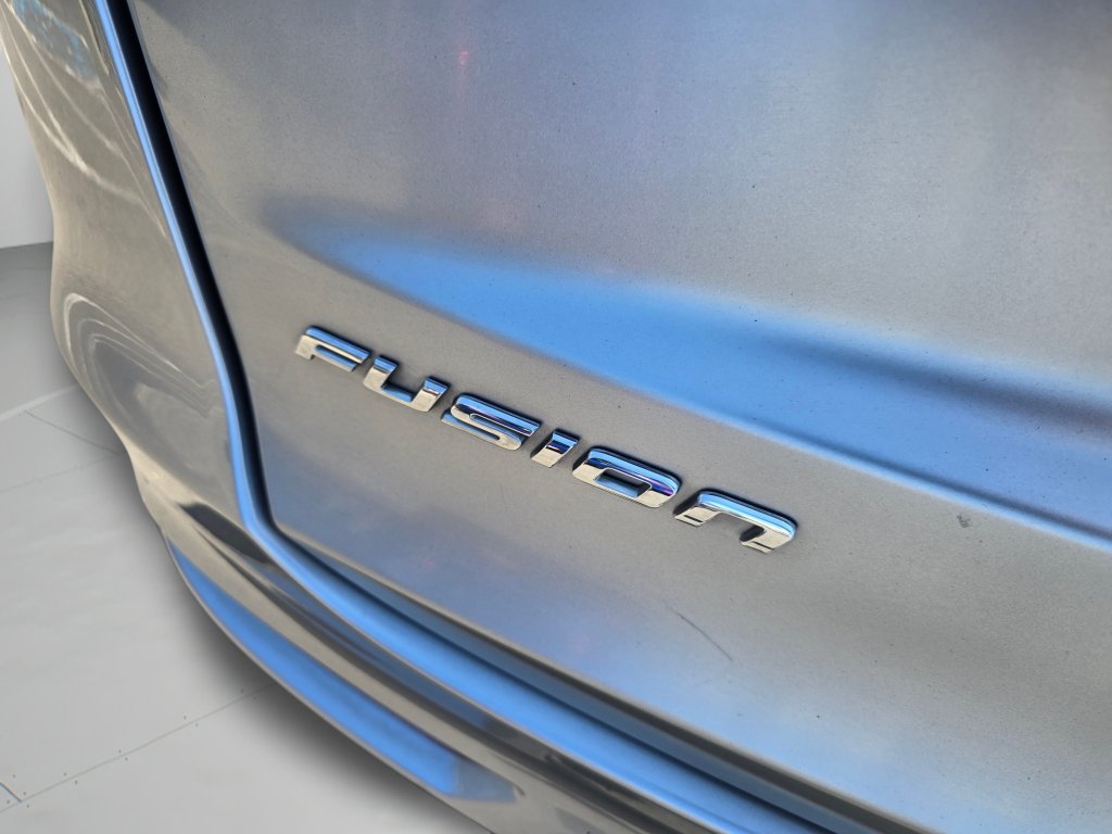 Used 2020 Ford Fusion SEL FWD image 30