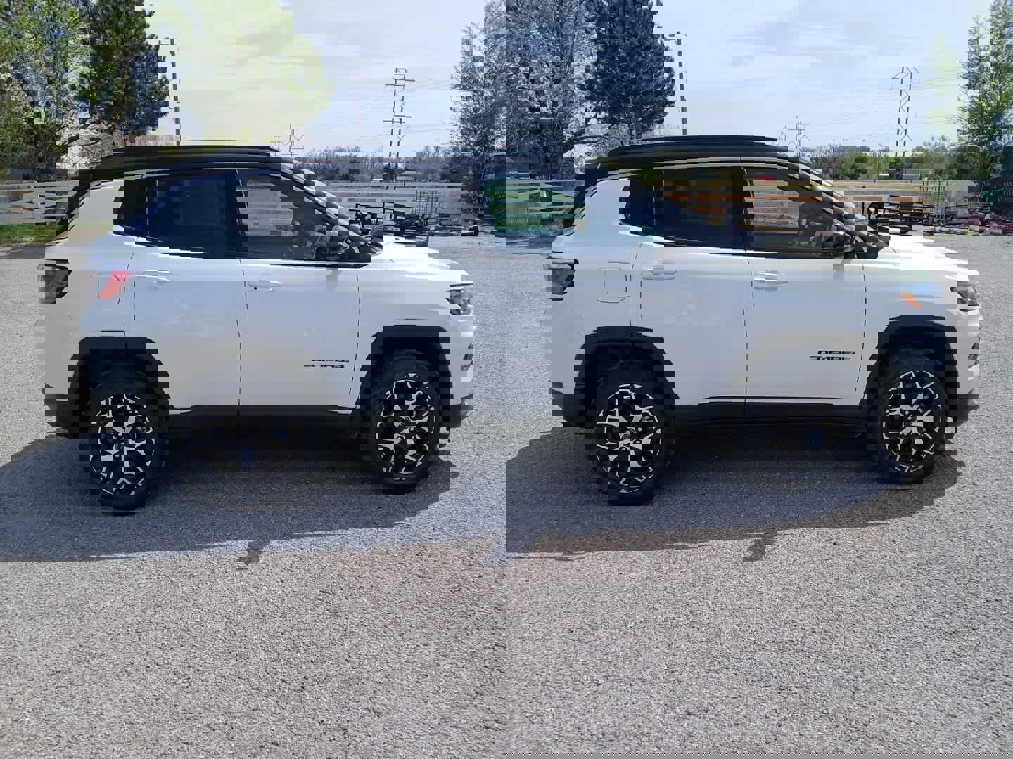 New 2026 Jeep Compass Limited w/ Sun, Sound & Navigation Group image 9