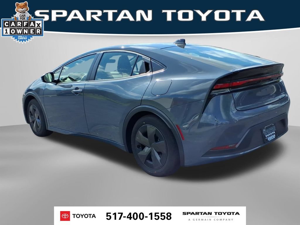 Used 2025 Toyota Prius LE FWD image 10