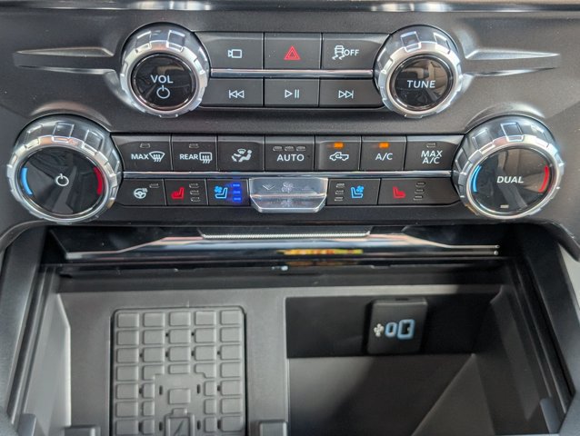 New 2026 Ford F350 Lariat w/ Black Appearance Package AWD/4WD image 21
