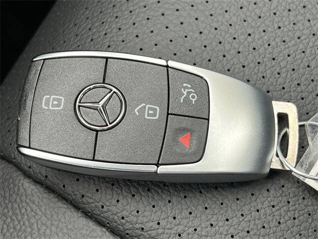 Used 2025 Mercedes-Benz GLS 450 4MATIC image 36