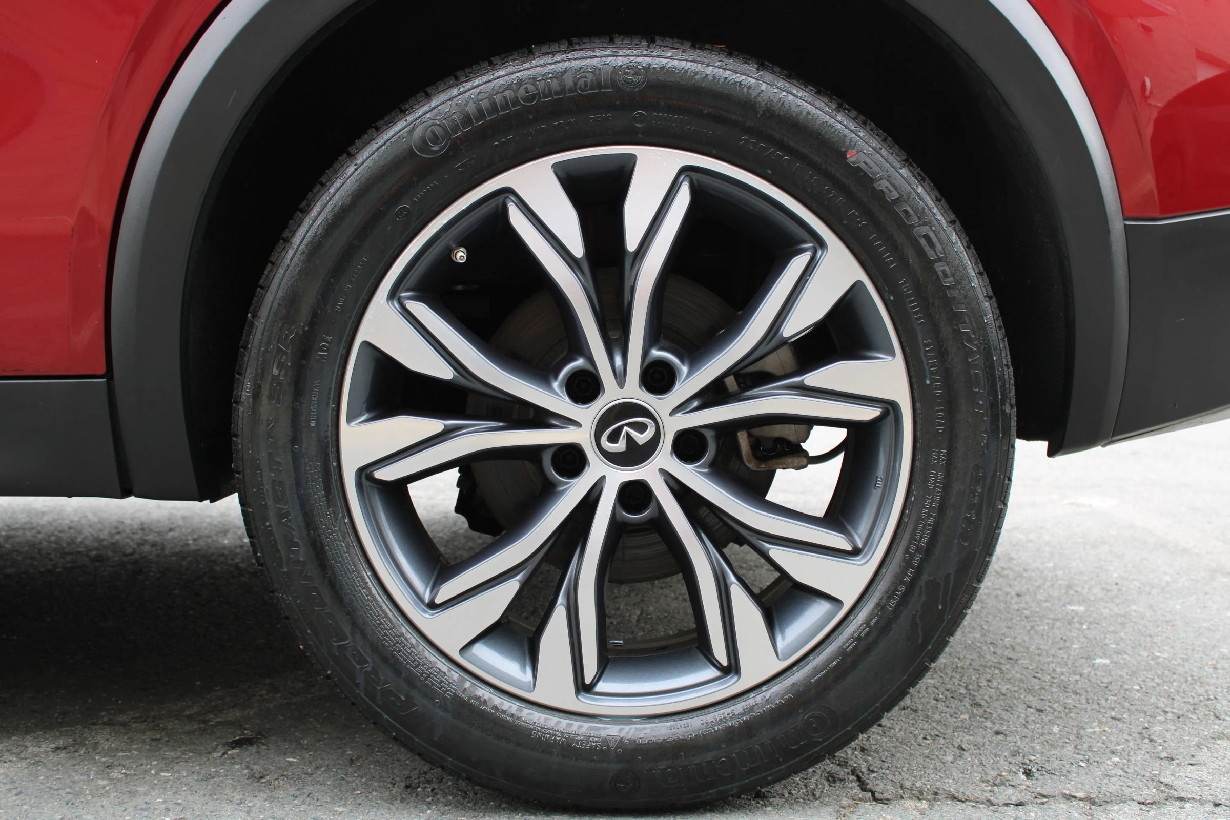 Used 2017 INFINITI QX30 Premium w/ Navigation Package image 31