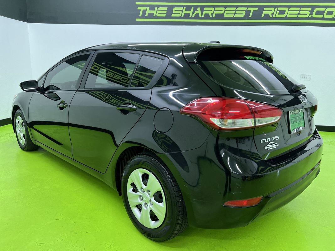 Used 2017 Kia Forte LX FWD image 7