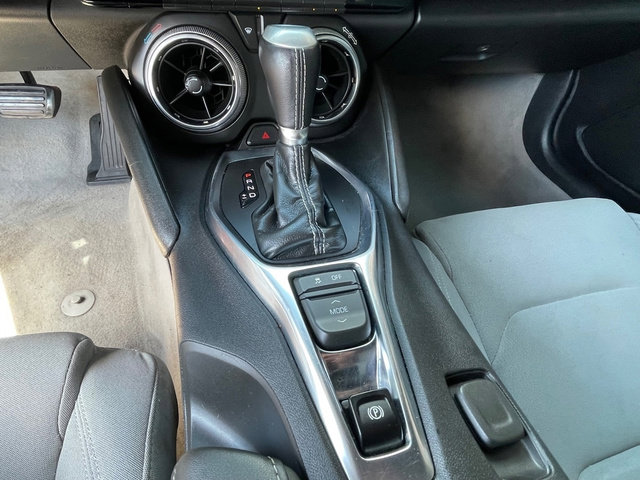 Used 2020 Chevrolet Camaro LT image 23