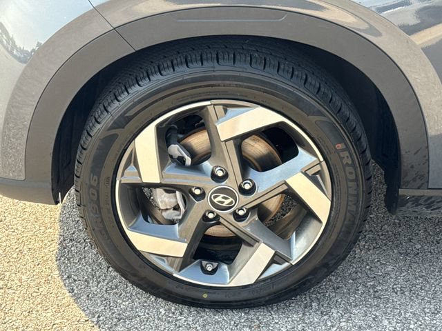 Used 2024 Hyundai Venue SEL FWD image 21