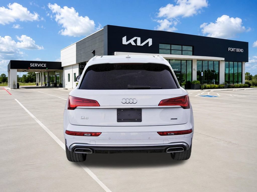 Used 2022 Audi Q5 2.0T Premium Plus w/ Premium Plus Package AWD/4WD image 6