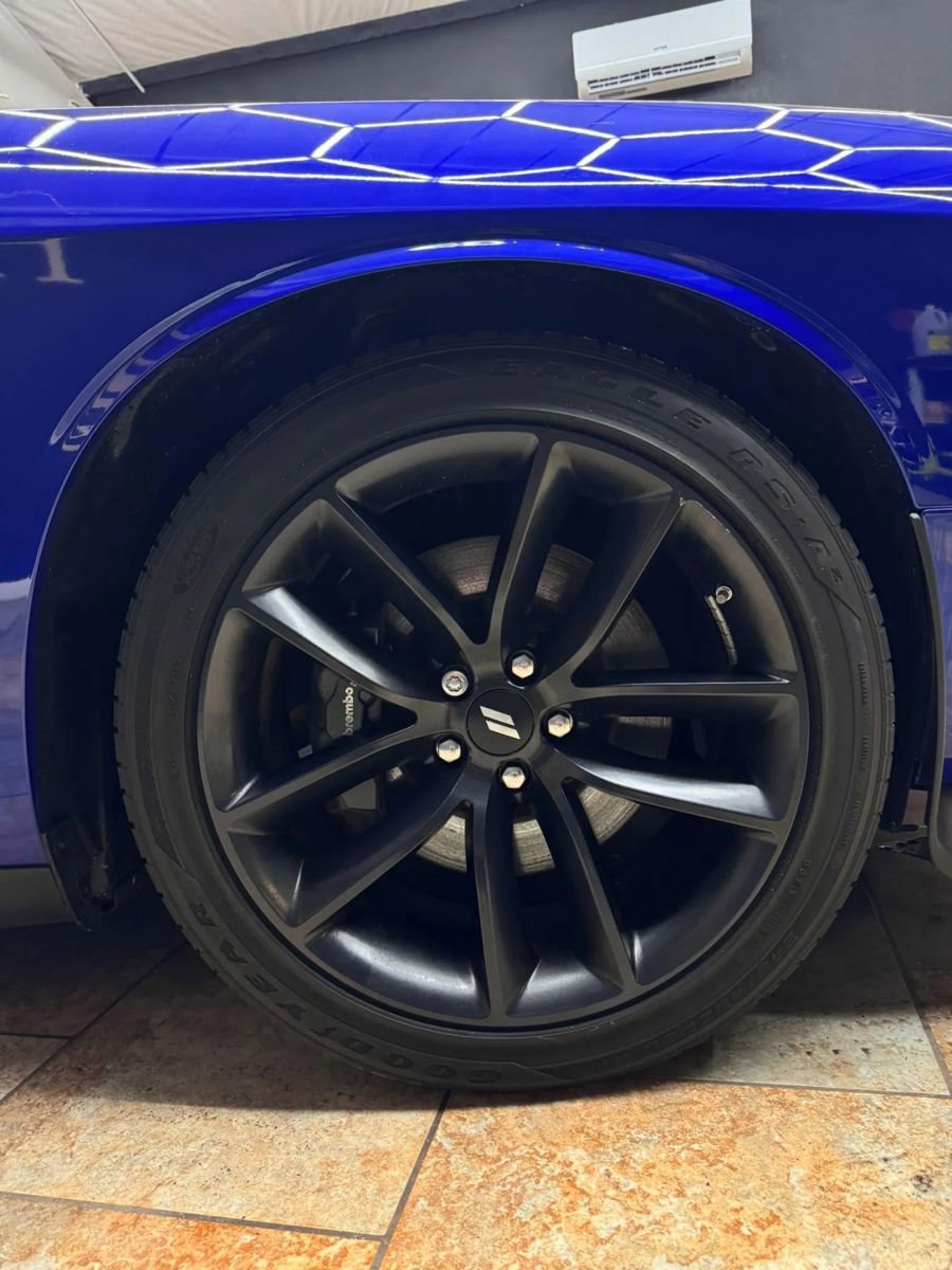 Used 2022 Dodge Challenger R/T w/ Performance Handling Group RWD image 22