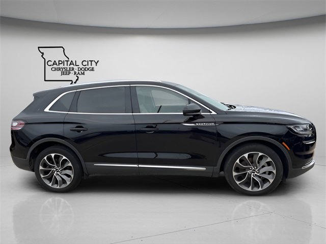 Used 2022 Lincoln Nautilus Reserve image 3