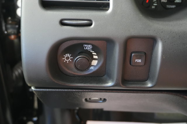 Used 2004 Chevrolet Monte Carlo SS w/ Preferred Equipment Group FWD image 16