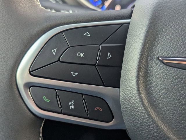 New 2026 Chrysler Pacifica Select image 12