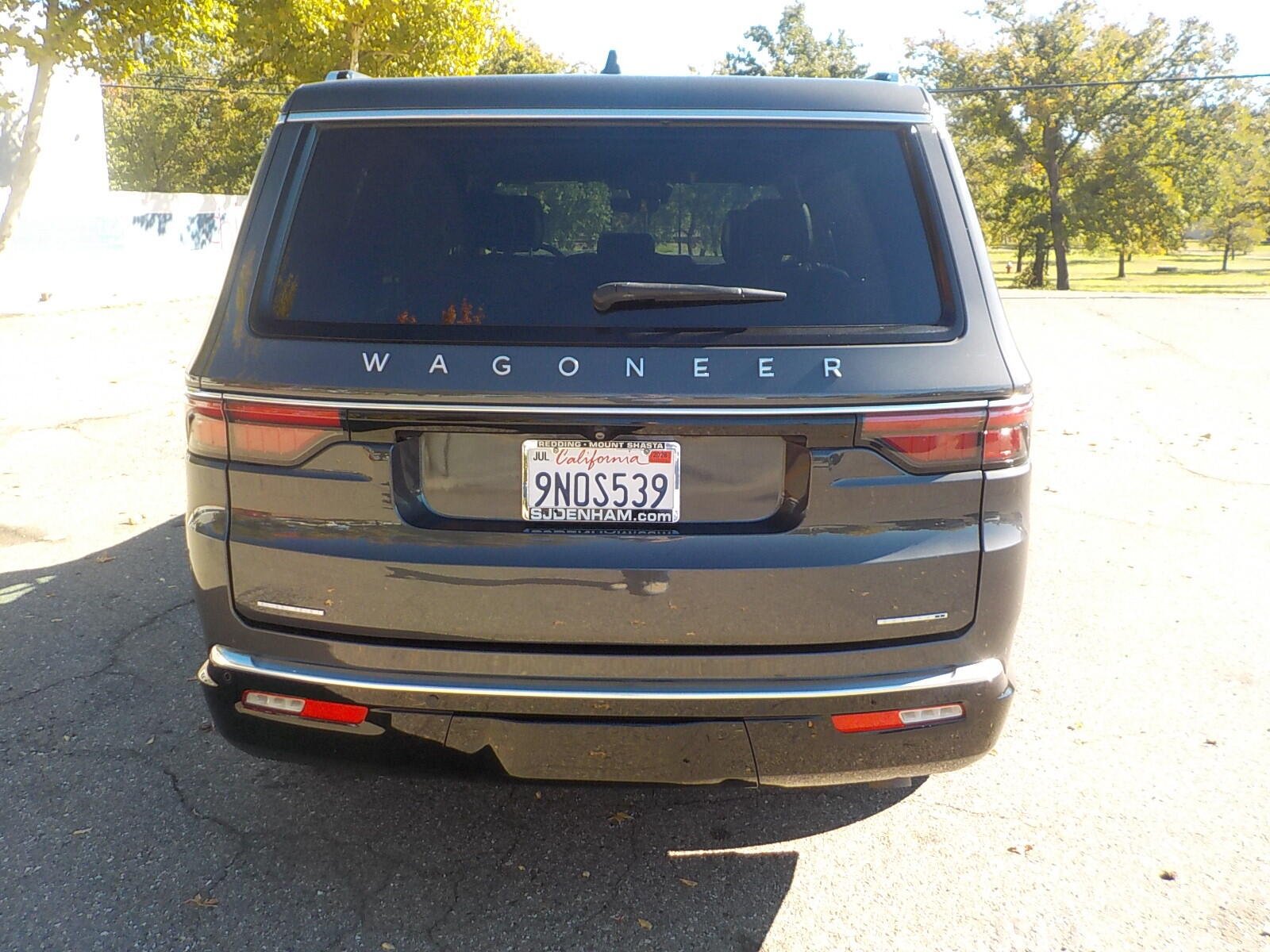 Used 2022 Jeep Wagoneer Series I w/ Convenience Group I AWD/4WD image 3