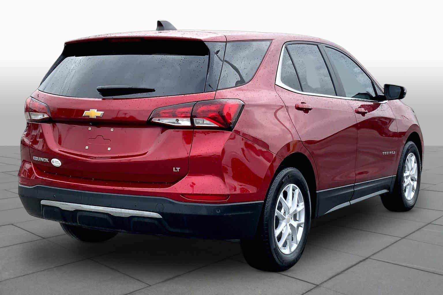 Used 2024 Chevrolet Equinox LT FWD image 12