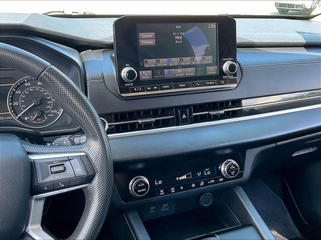 Used 2023 Mitsubishi Outlander ES AWD/4WD image 17