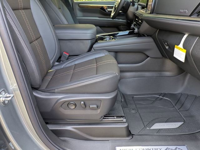 New 2026 Chevrolet Suburban High Country image 42