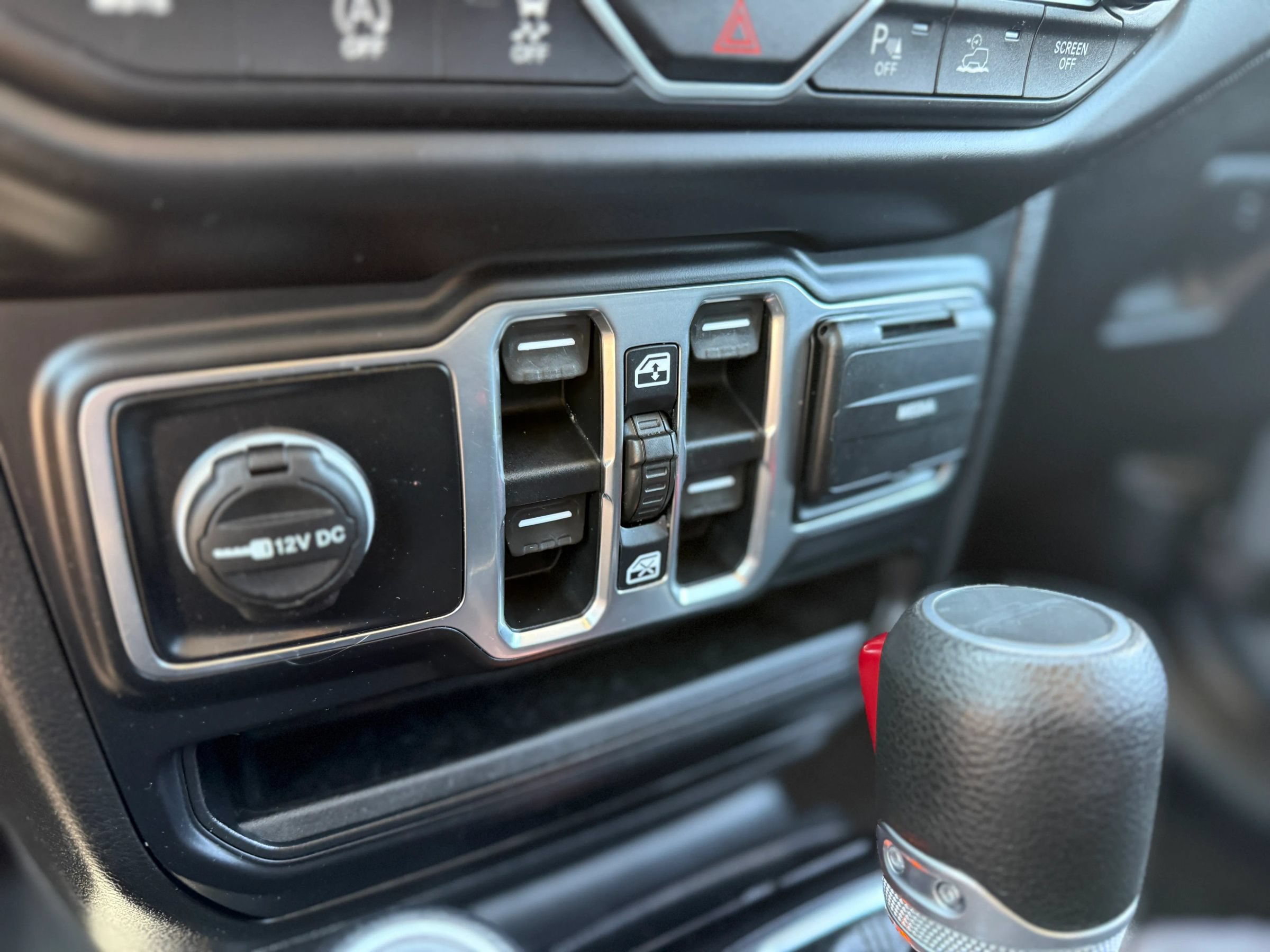 Used 2020 Jeep Gladiator Sport w/ Quick Order Package 24S AWD/4WD image 23
