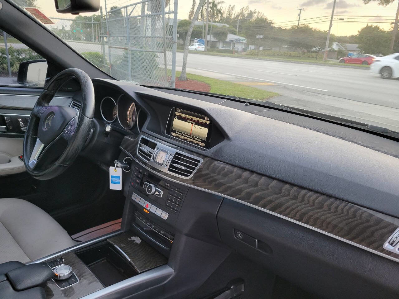 Used 2015 Mercedes-Benz E 350 Sedan image 9