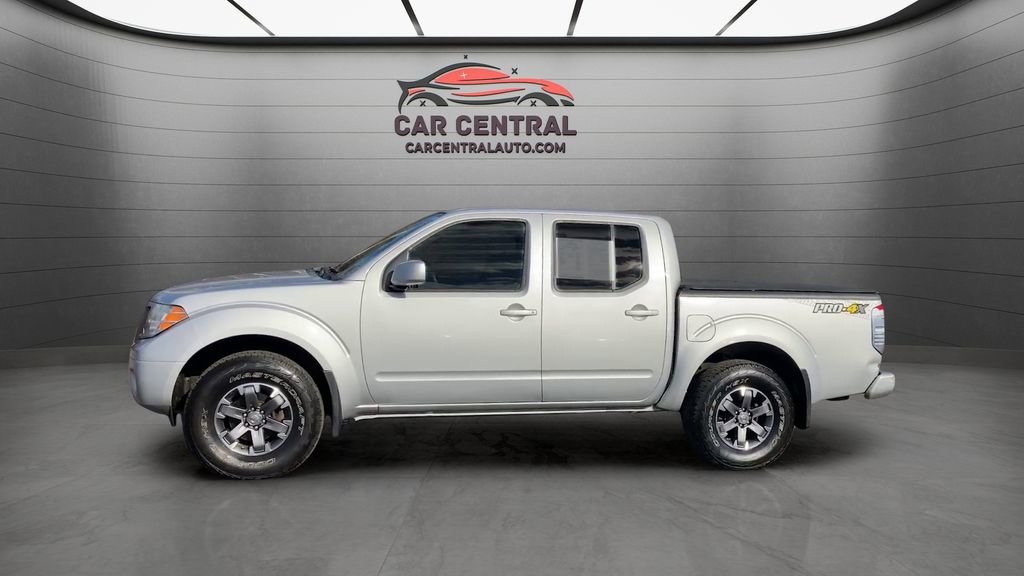 Used 2017 Nissan Frontier PRO-4X image 2