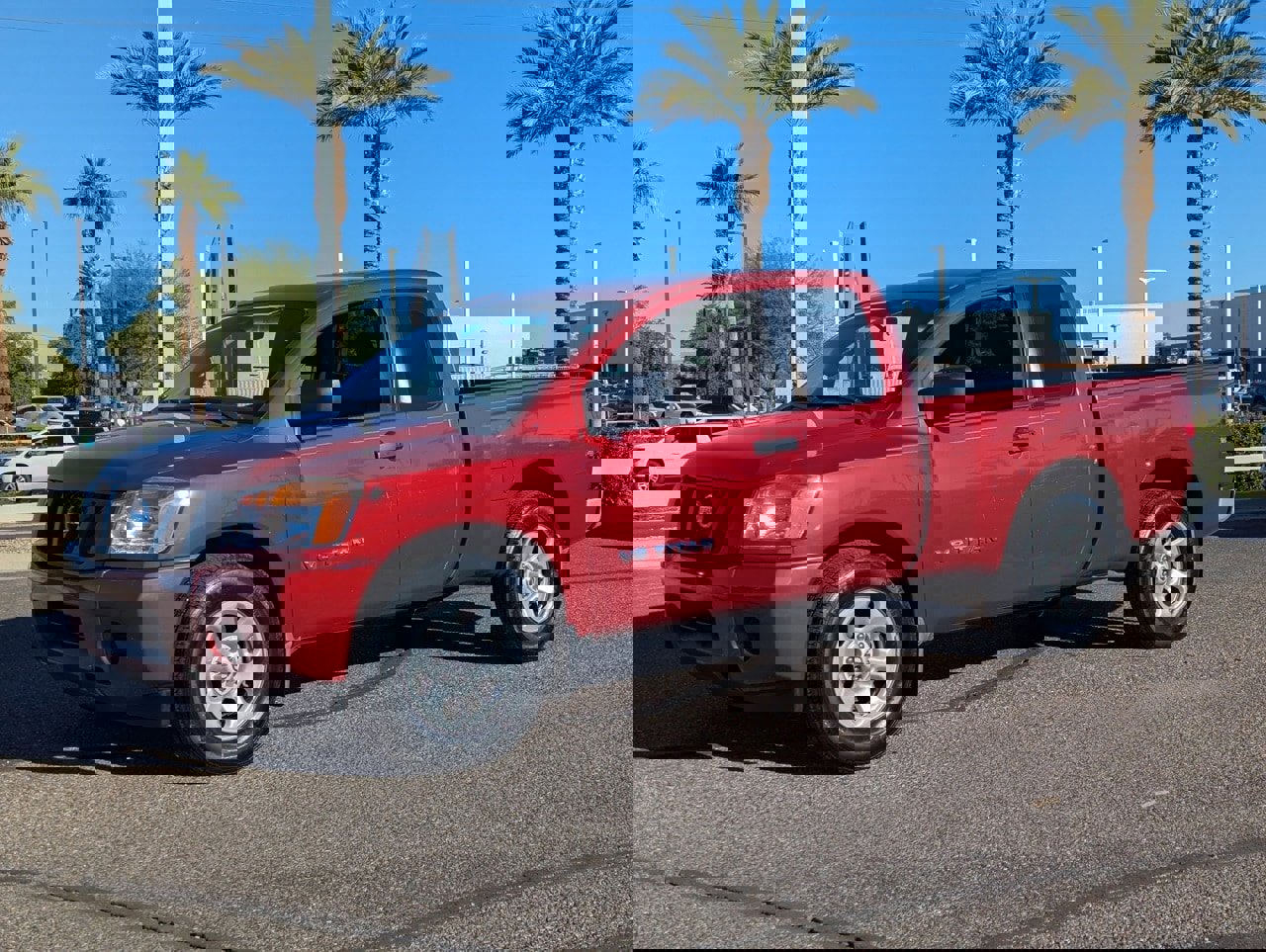 Used 2015 Nissan Titan S image 2