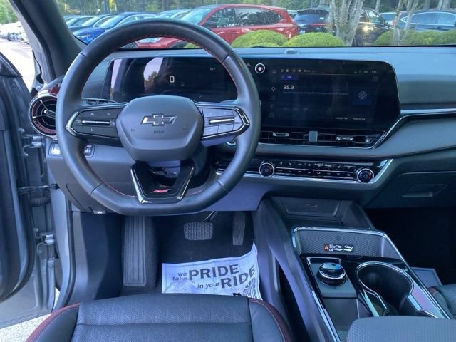 Used 2025 Chevrolet Equinox RS w/ Safety and Technology Package AWD/4WD image 8