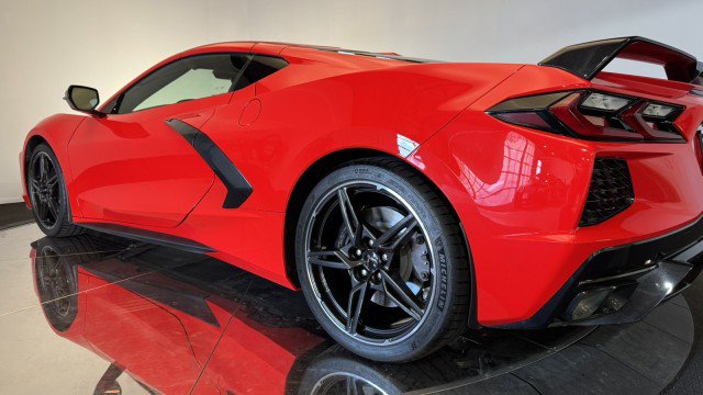 Used 2024 Chevrolet Corvette Stingray Premium Cpe w/ Z51 Performance Package RWD image 25