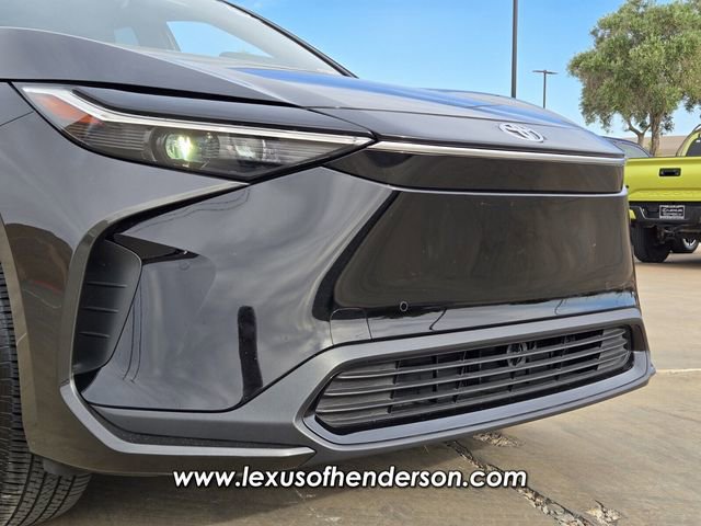 Used 2025 Toyota bZ4X AWD w/ Weather Package image 8