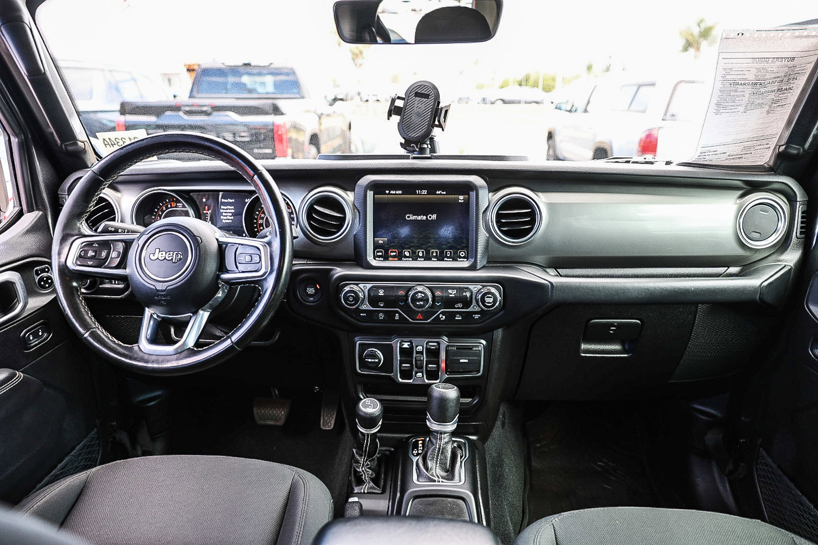 Used 2020 Jeep Gladiator Overland image 2