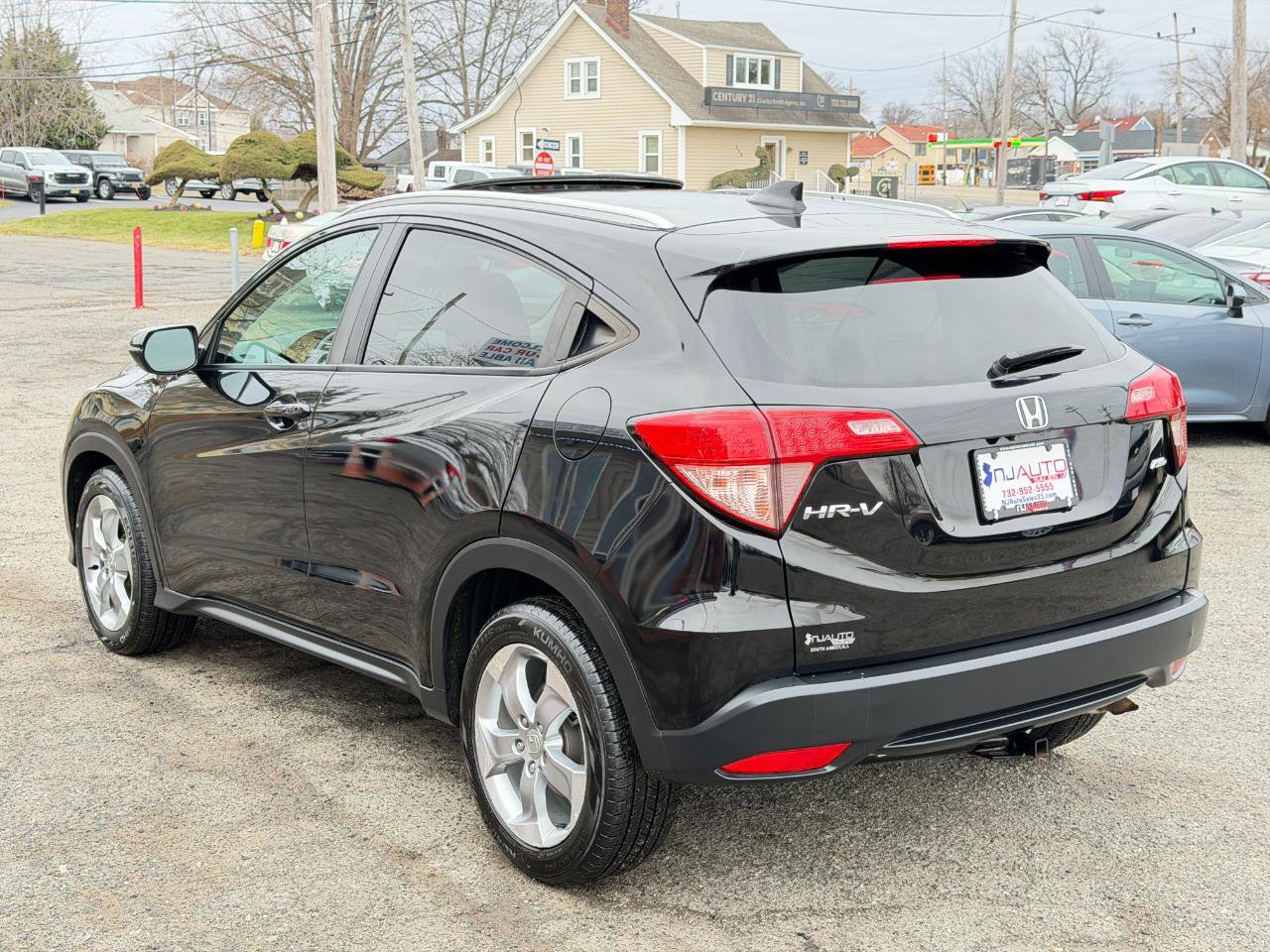 Used 2017 Honda HR-V EX-L image 6
