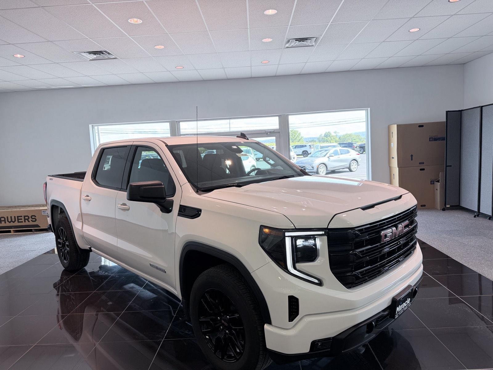 Used 2023 GMC Sierra 1500 Elevation AWD/4WD image 7