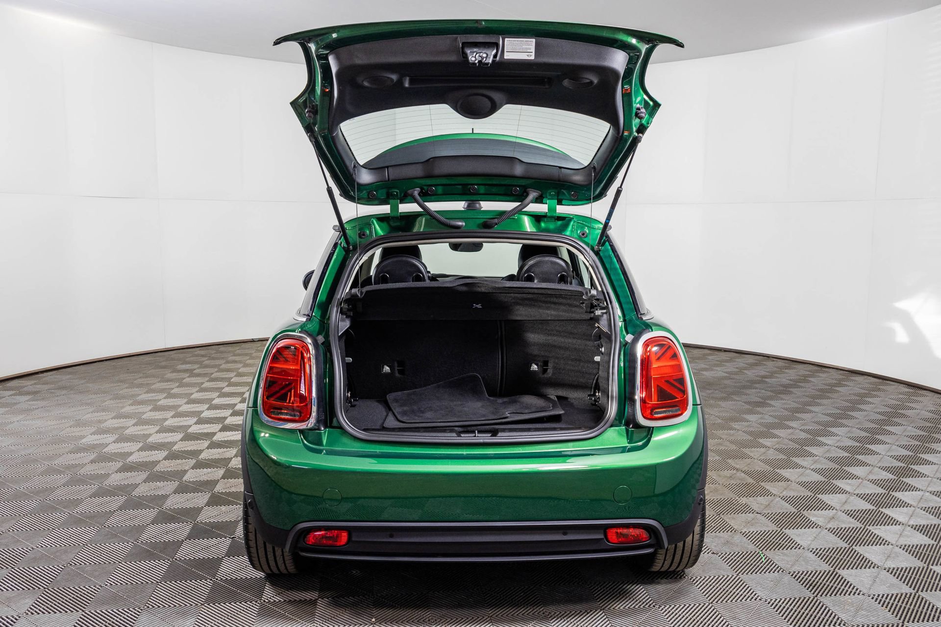 Used 2023 MINI Cooper SE image 39