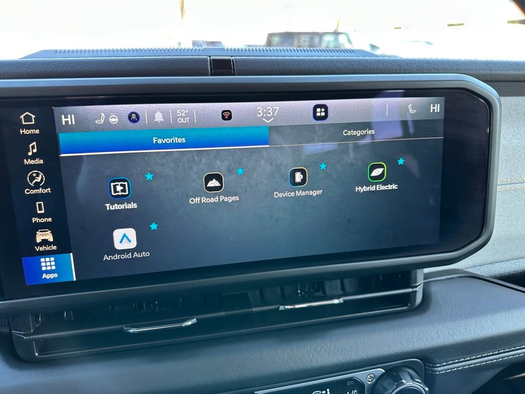 Used 2025 Jeep Wrangler Unlimited Sahara image 25