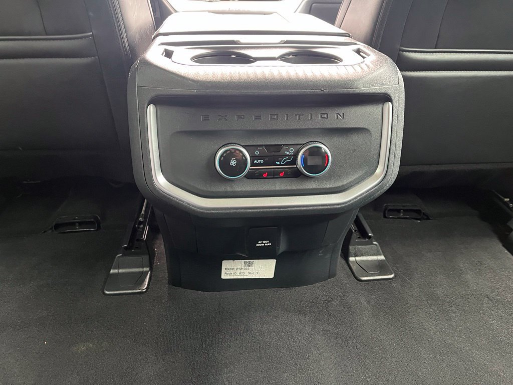 Used 2025 Ford Expedition Max Platinum w/ Driver's Package AWD/4WD image 15