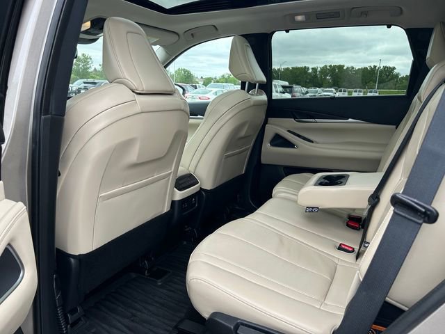 Used 2023 INFINITI QX60 Sensory w/ Vision Package AWD/4WD image 12