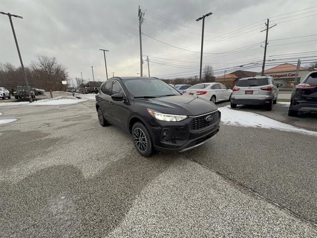 New 2026 Ford Escape SE image 9