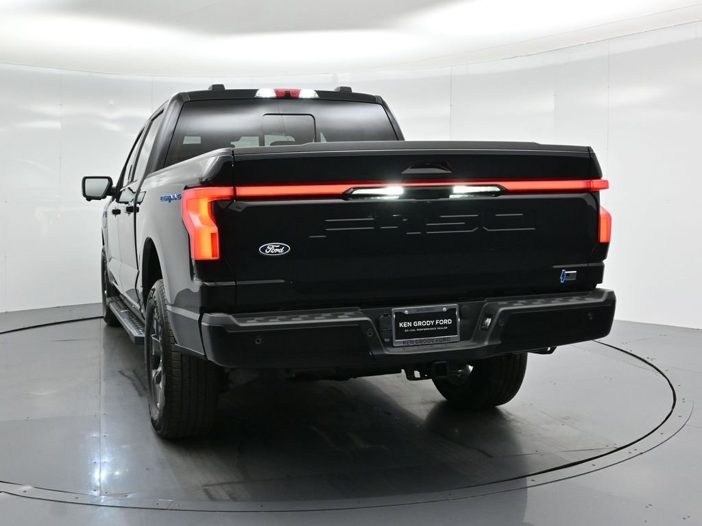 New 2025 Ford F150 Lightning Lariat image 28