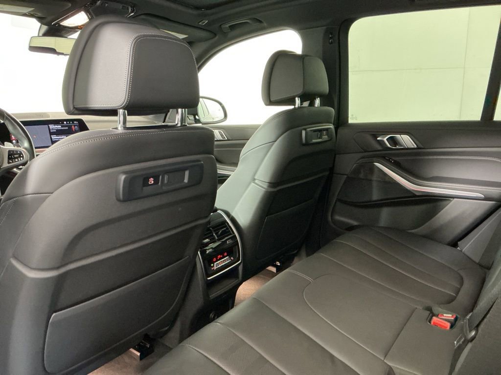 Certified 2022 BMW X5 sDrive40i w/ M Sport Package RWD image 25