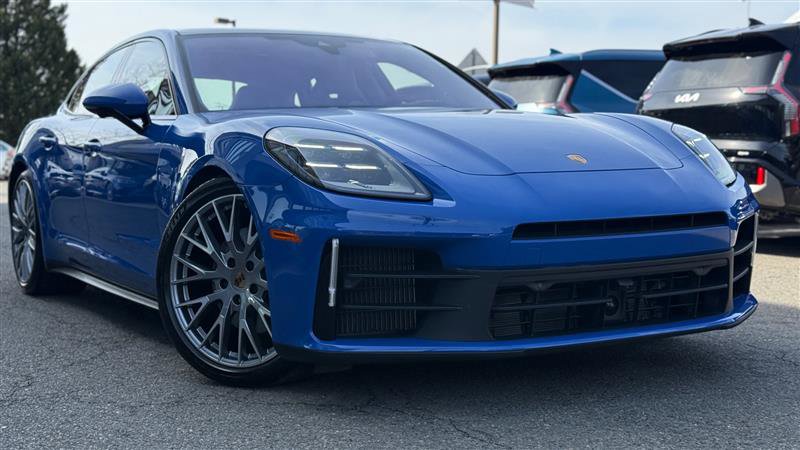 Used 2025 Porsche Panamera 4 image 7