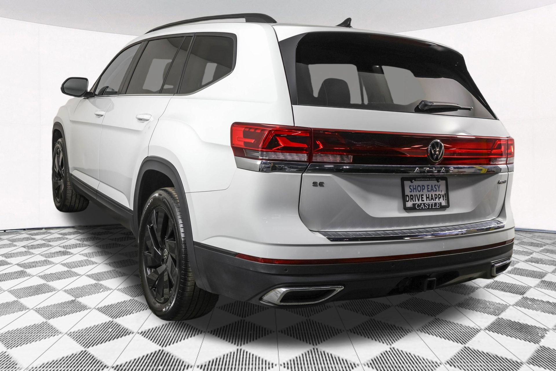 Used 2024 Volkswagen Atlas SE w/ Panoramic Sunroof Package AWD/4WD image 17