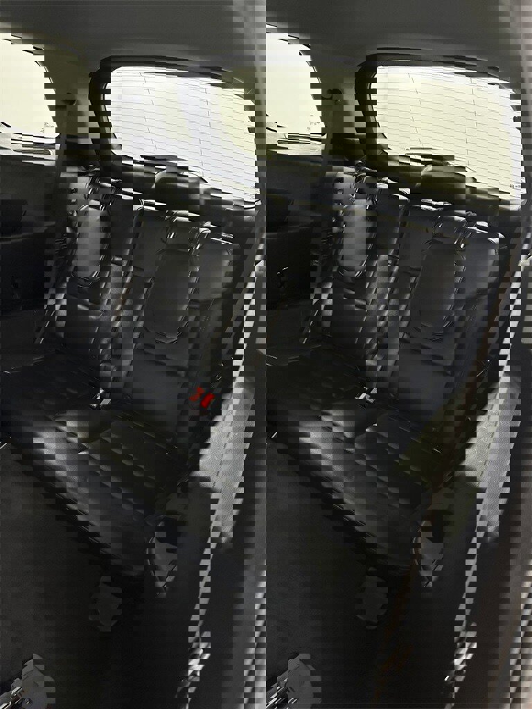 Used 2021 Ford Explorer XLT w/ Equipment Group 202A image 26