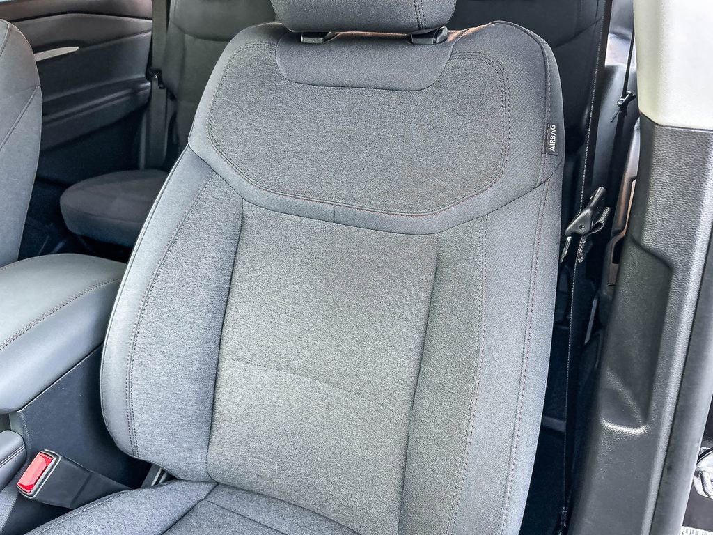 Used 2026 Ford Explorer Active RWD image 31