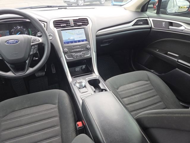 Used 2020 Ford Fusion SE image 29