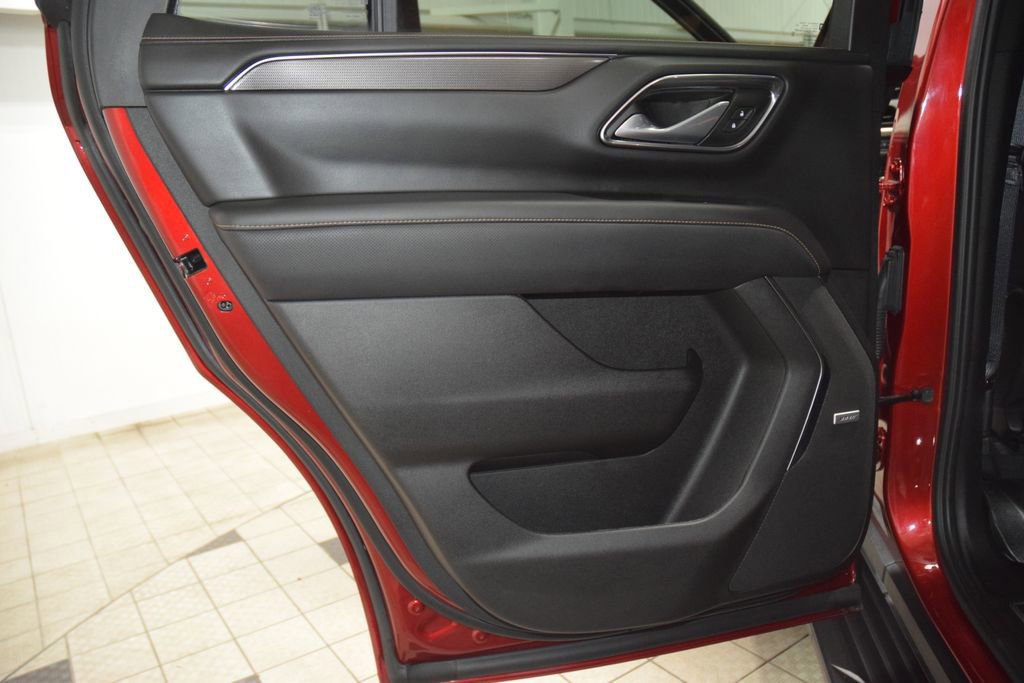 Used 2024 GMC Yukon AT4 AWD/4WD image 47