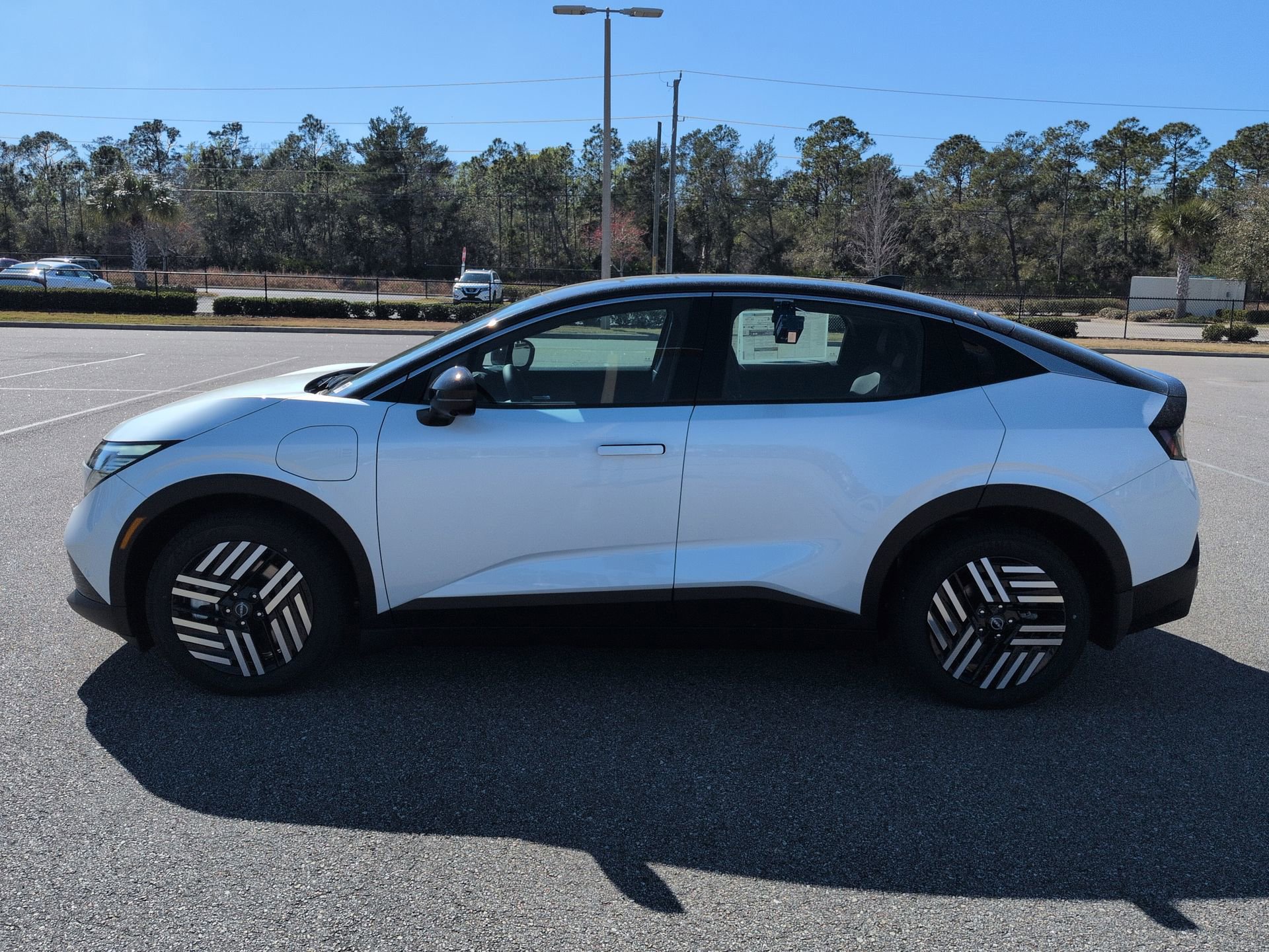 New 2026 Nissan Leaf SV+ w/ Floor Mat Package (SV+) FWD image 8
